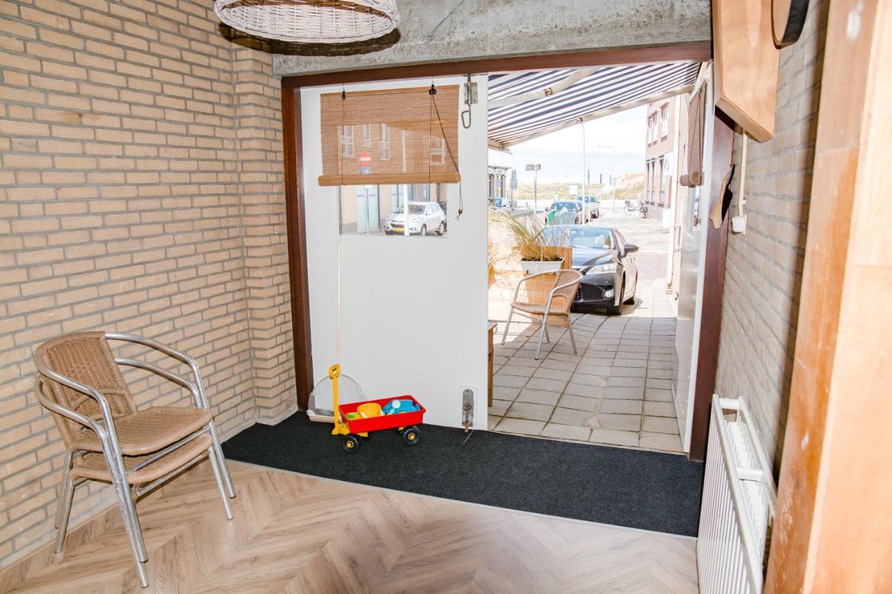 Beachhouse Anna, 1 Minute Walk To The Beach And Centre Of Katwijk, Free Private Parking Next To The House ! Katwijk aan Zee Exteriör bild